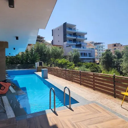 Hill Sea View Апартаменты Саранда